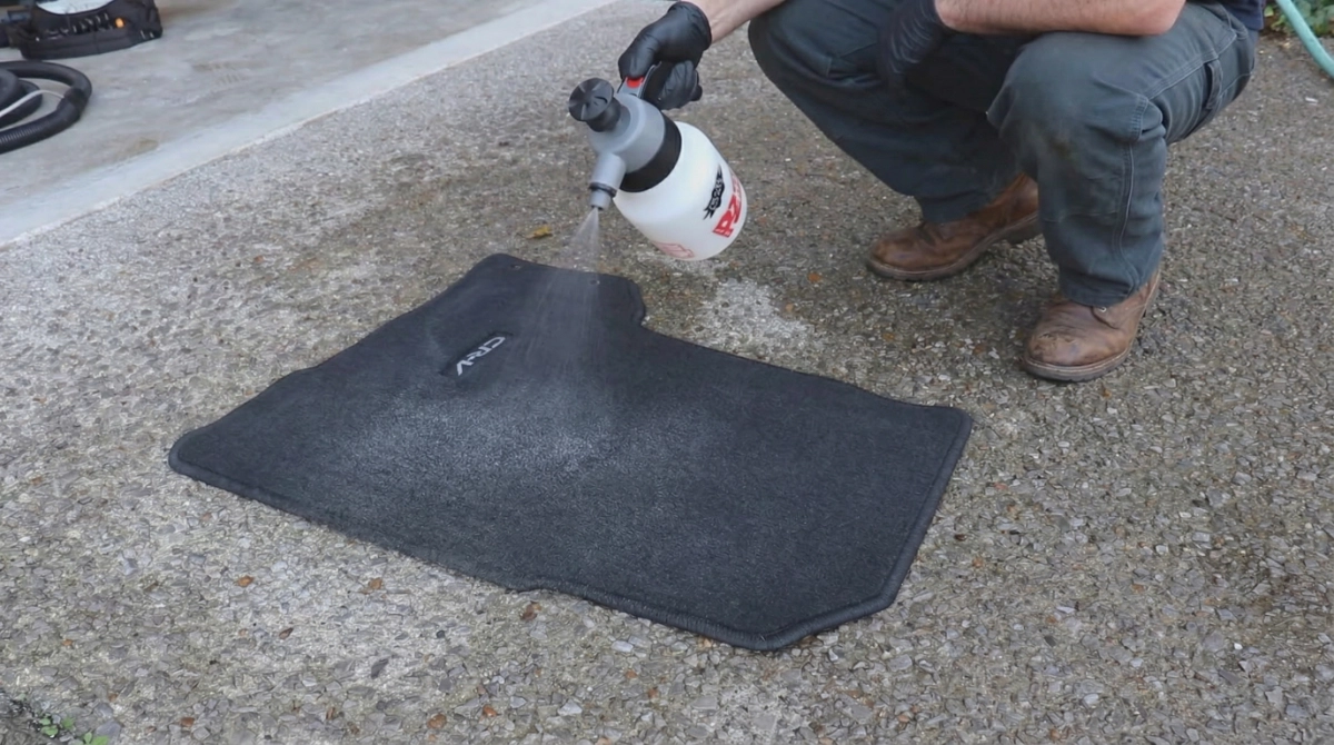 Car carpet extraction cleaning in Barrington IL detailing center